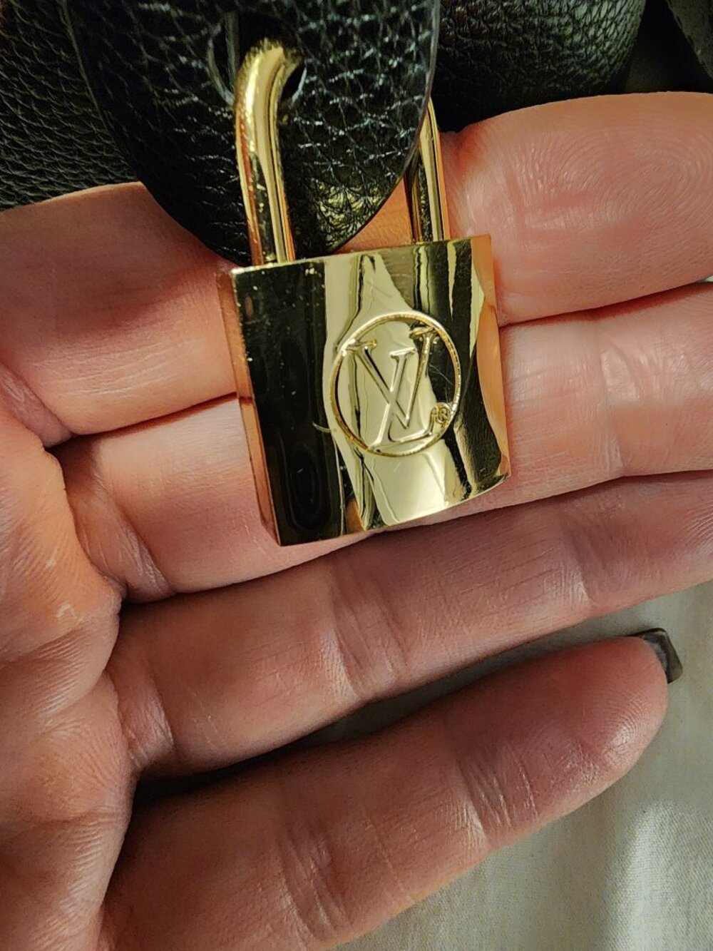 Repurposed louis vuitton crossbody.Appox 10.5x9x3.5 Synthetic Leather - Picture 4 of 6